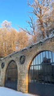 Nous vous souhaitons une bonne année 2026, avec tous nos meilleurs vœux de santé et de bonheur. 

Découvrir les éternels châteaux de la Loire, tout en séjournant dans l’un d’eux, dans un magnifique cadre, un havre de paix pour vous ressourcer.

Le calme et la tranquillité à une petite heure de Paris en TGV le @chateau_des_arpentis_amboise 

Réservation sur www.chateaudesarpentis.com